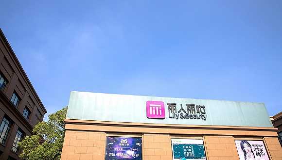 销售不是靠口才：话术技巧与应变能力