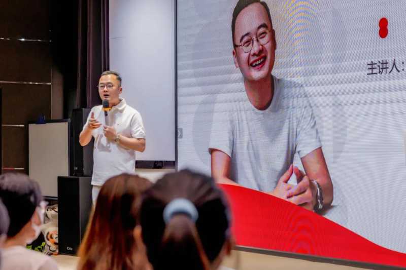 软文营销的特点主要体现在哪些方面?